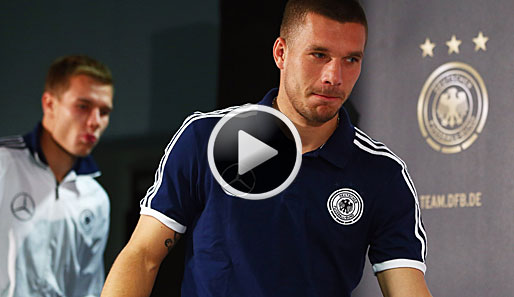 Lukas Podolski (r.) und Holger Badstuber bei der DFB-Pressekonferenz