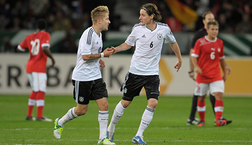 Die deutsche U 21, hier: Holtby (l.) und Rudy, blieb in der EM-Qualifikation ungeschlagen
