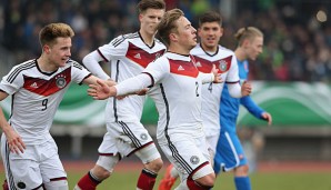 Felix Passlack feiert seinen Treffer für die DFB-Auswahl