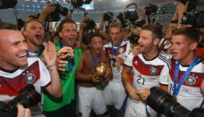 Am Ende des Turniers stand mit dem Gewinn des Weltpokals und dem vierten Stern für Deutschland das Highlight in Özils neunjähriger Länderspielkarriere.