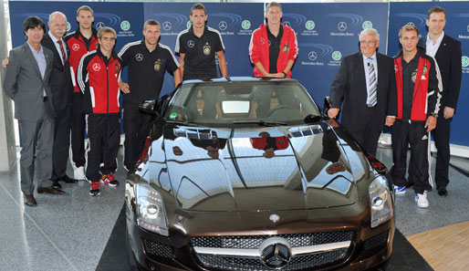 Der DFB und Mercedes Benz verlängern ihre Partnerschaft vorzeitig bis 2018