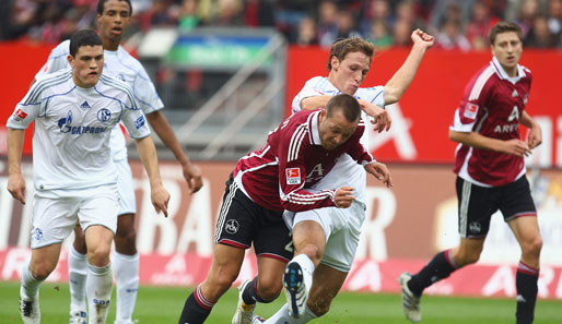 Szene aus der Bundesliga-Hinrunde: Nürnberg gewann gegen Schalke mit 2:1