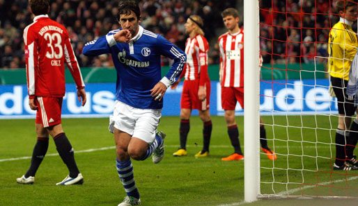Raul schoss die Schalker mit seinem Treffer in der 15. Minute ins DFB-Pokal-Finale
