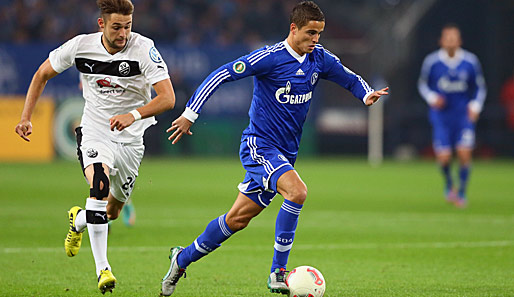 Ibrahim Afellay (r.) legte mit seinem Treffer zum 1:0 den Grundstein für den Schalker-Sieg
