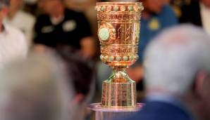 Das Objekt der Begierde: Der DFB-Pokal. Titelträger ist der FC Bayern.