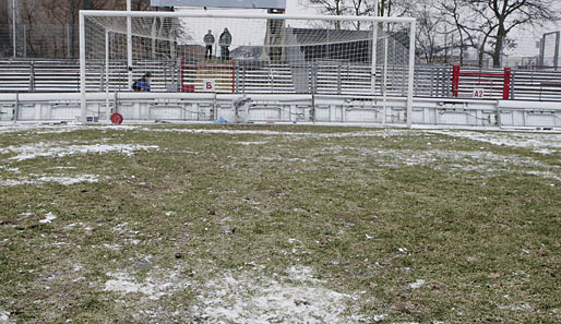 Wegen unbespielbaren Platz wird das Spiel von Bayern II gegen Ingolstadt erneut abgesagt