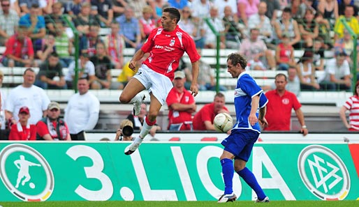 El Haj Ali (l.) wechselte zu Beginn dieser Saison von Wacker Burghausen zu Rot-Weiß Erfurt