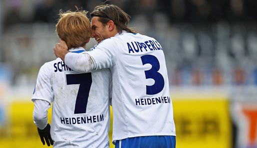 Freuen sich über Heidenheims Heimsieg: Fabian Aupperle (r.) und Marc Schnatterer