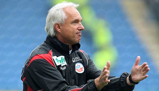 Trainer Peter Vollmann kann mit seiner Mannschaft den Aufstieg in die 2. Bundesliga klar machen