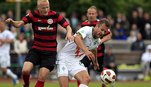 Felix Schiller (r.) wechselt von Werder Bremen II zu Rot-Weiß Oberhausen