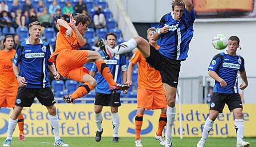 Manuel Stiefler (l.) brachte den 1. FC Saarbrücken mit seinem Tor in der 33. Minute in Führung
