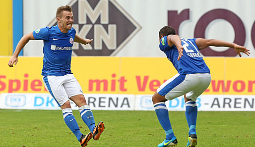 David Blacha (l.) erzielte in der laufenden Saison bereits drei Treffer für Hansa Rostock