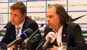 Michael Dahlmann (Vorstandsvorsitzender F.C. Hansa Rostock) und Rainer Friedrich (Vorstand für Stadionmanagement / Prävention F.C. Hansa Rostock)