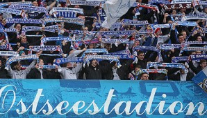 Die Fans von Hansa Rostock hoffen für eine Lizenz für ihren Verein