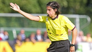 Riem Hussein ist schon die zweite Frau im Profi-Männer-Fußball