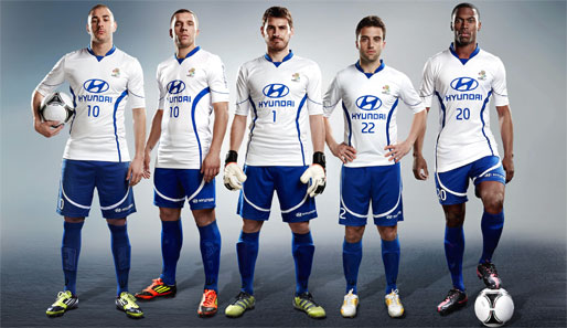 Die Big Five der Hyundai-Kampagne: Benzema, Podolski, Casillas, Rossi, Sturridge (v.l.)