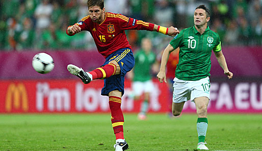 In der Innenverteidigung kompromisslos: Sergio Ramos (l.) vor Irlands Robbie Keane