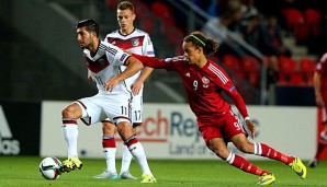 Yussuf Poulsen vom RB Leipzig (r.) hatte gegen Emre Can und die DFB-Jungs das Nachsehen