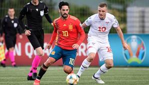 Am vergangenen Freitag konnte sich die La Furia Roja schon einmal für das Spitzenspiel gegen Schweden warm schießen. Auf den Färöer Inseln setzten sich die Spanier mit 4:1 durch.