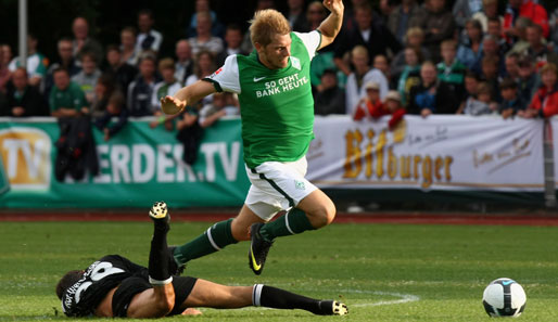 Aaron Hunt (o.) absolvierte bisher 14 Europa-League-Spiele für Werder Bremen