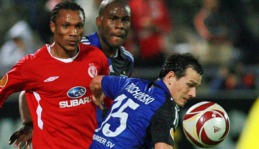 Piotr Trochowski (r.) verspielte mit dem Hamburger SV in Tel Aviv den Gruppensieg