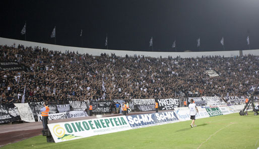 Beim EL-Quali-Spiel zwischen PAOK Saloniki und Rapid Wien kam es zu Ausschreitungen