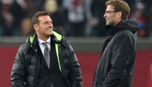 Hat nach dem 0:0 gut lachen: Augsburg-Trainer Markus Weinzierl im Gespräch mit Jürgen Klopp