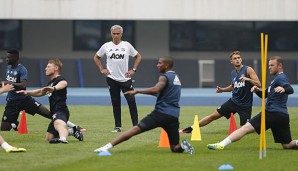 Jose Mourinho verteidigt seine Mannschaft nach der Niederlage in Rotterdam