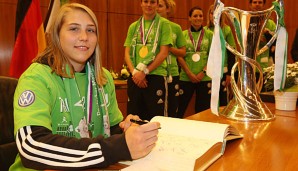 Stephanie Bunte bleibt in Wolfsburg