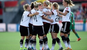 Die deutschen Fußball-Frauen freuen sich über einen 10:0-Kantersieg über die Elfenbeinküste
