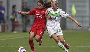 Lena Goeßling (r.) verlor das Finale mit dem VfL-Damen in diesem Jahr gegen Lyon