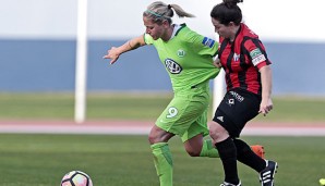 Anna Blässe (li.) vom VfL Wolfsburg
