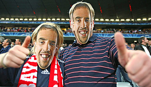 Diese Fans finden Bayerns Franck Ribery spitze, Guingamp-Präsident Noel Le Graet eher weniger