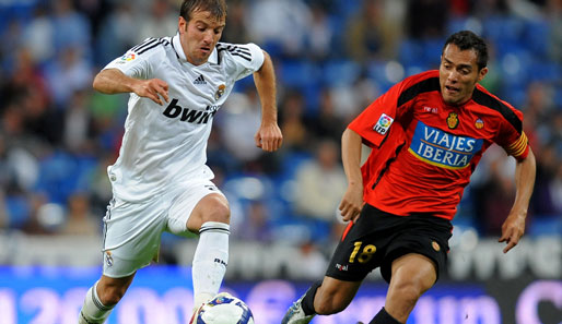 Rafael van der Vaart (l.) wechselte zur Saison 08/09 zu Real Madrid