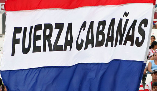 Ein Gruß von Fans aus Paraguay für den verletzen Salvador Cabanas