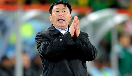 Kim Jong-Hun trainiert die nordkoreanische Nationalmannschaft seit 2007