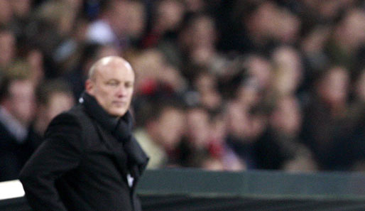 Darf sich über mehr Finanzkraft für Neuverpflichtungen freuen: Vitesse-Coach Theo Bos