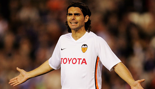 2000 wechselte Roberto Ayala vom AC Milan zum FC Valencia und spielte dort bis 2007