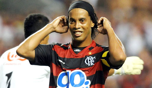 Ronaldinho traf im zweiten Spiel für seinen neuen Arbeitgeber CR Flamengo per Elfmeter