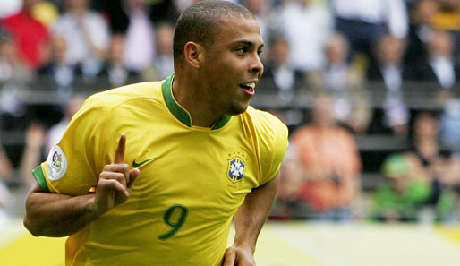 Ronaldo verabschiedet sich im Trikot der brasilianischen Selecao. (Hier bei der WM 2006 in Deutschland)