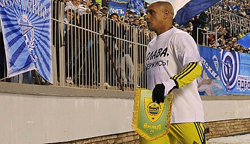 Für eine große Hand voll Dollar: Roberto Carlos spielt seit dieser Saison bei Anschi Machatschkala