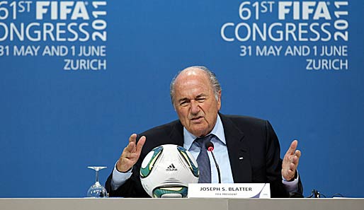 FIFA-Präsident Sepp Blatter hat nach seiner Wiederwahl nicht viel zu lachen