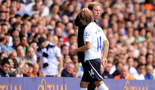 Tottenham-Trainer Harry Redknapp (h.) nahm Luka Modric erst in der zweiten Hälfte vom Platz