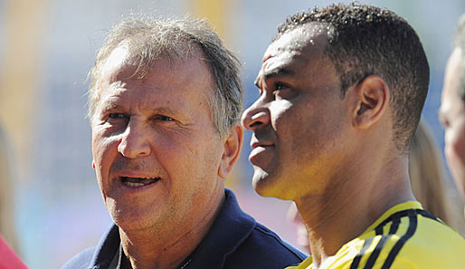 Der Brasilianer Zico (l.), hier im Gespräch mit Cafu, soll Nationaltrainer des Irak werden