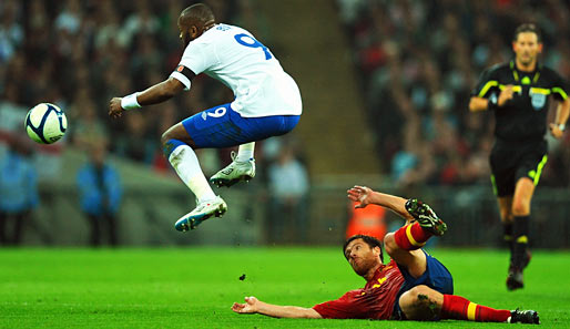 Darren Bent gab gegen Spanien den Ersatz für Wayne Rooney als englische Sturmhoffnung