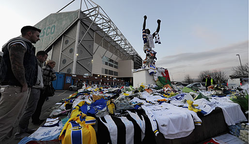 In Leeds gedenken Fans ihrem ehemaligen Spieler Gary Speed