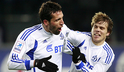Kevin Kuranyi (l.) und Alexander Kokorin (r.) bejubeln einen Treffer von Dynamo Moskau