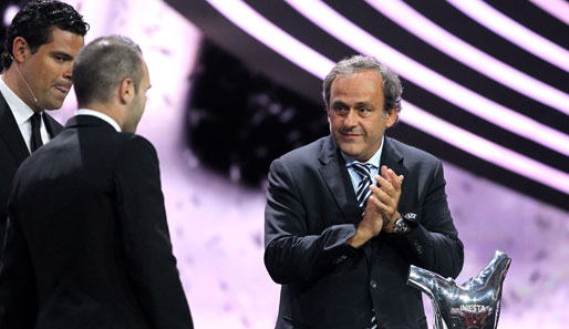 Michel Platini (r.) ist für ein EM-Enspiel in London