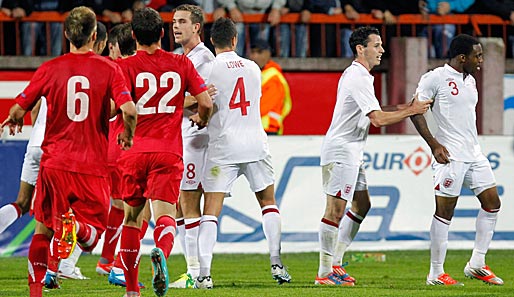 Beim U21-Spiel der Serben gegen England kam es zu heftigen Ausschreitungen