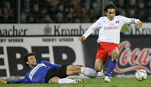 In der Bundesliga wirbelte der kleine Iraner zwischen 1998 und 2010 u.a. für den HSV